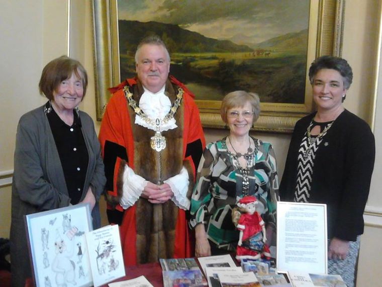 Mary Gonzalez with the Lord Mayor of Liverpool at Liverpool Town Hall